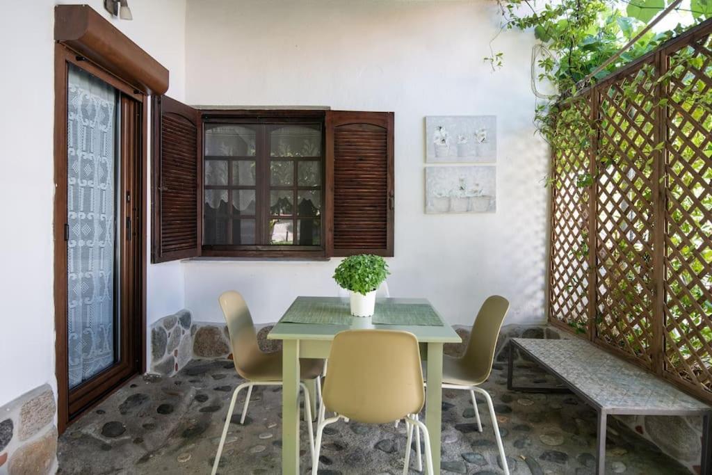 Traditionelles Appartement Athos Shadow Am Meer Paralia Sikias Eksteriør billede